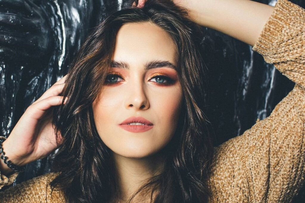 Lowlight Hair Treatment: The Secret to Depth, Dimension, and Damage-Free Beauty